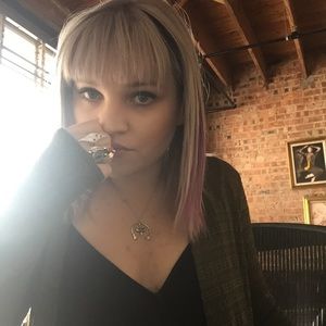 Meet your Posher, Leneah